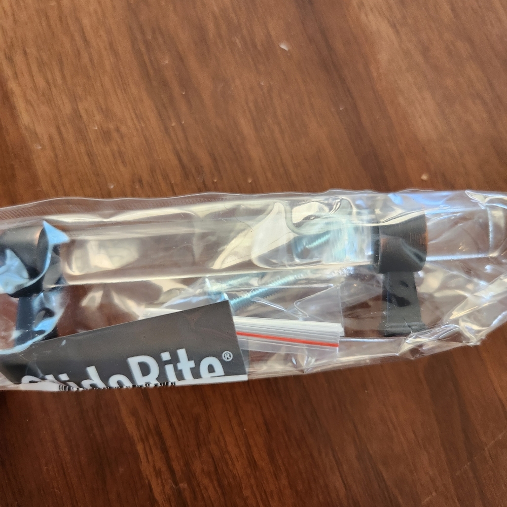Clear Drawer Pull - Picture 3 of 4